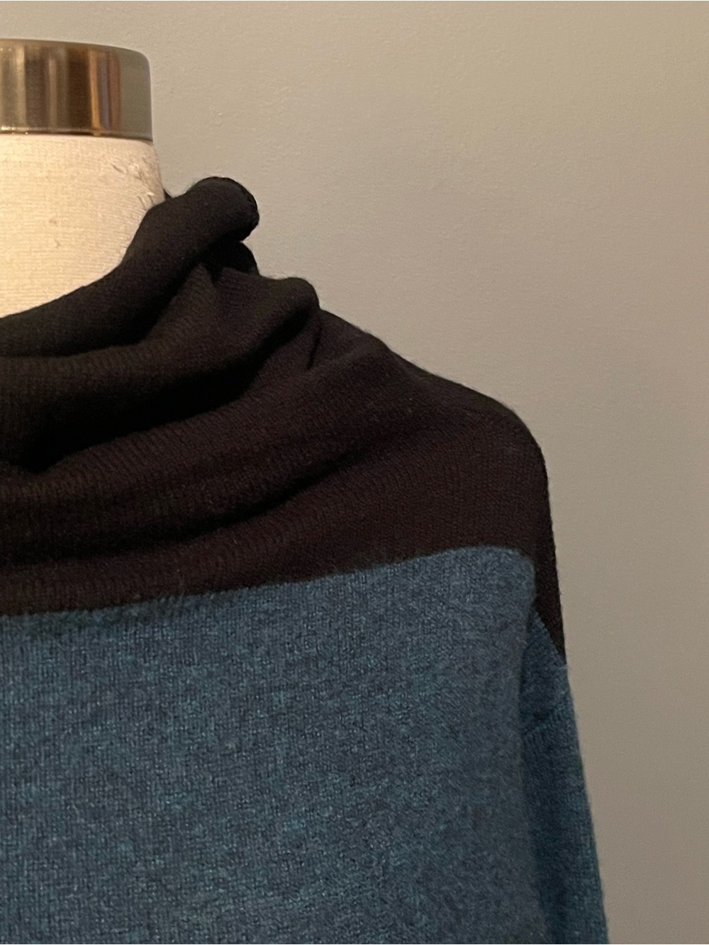 Repeat Cashmere Silver Edition Colorblock Teal & Black Cowl Neck Sweater S - Picture 4 of 14